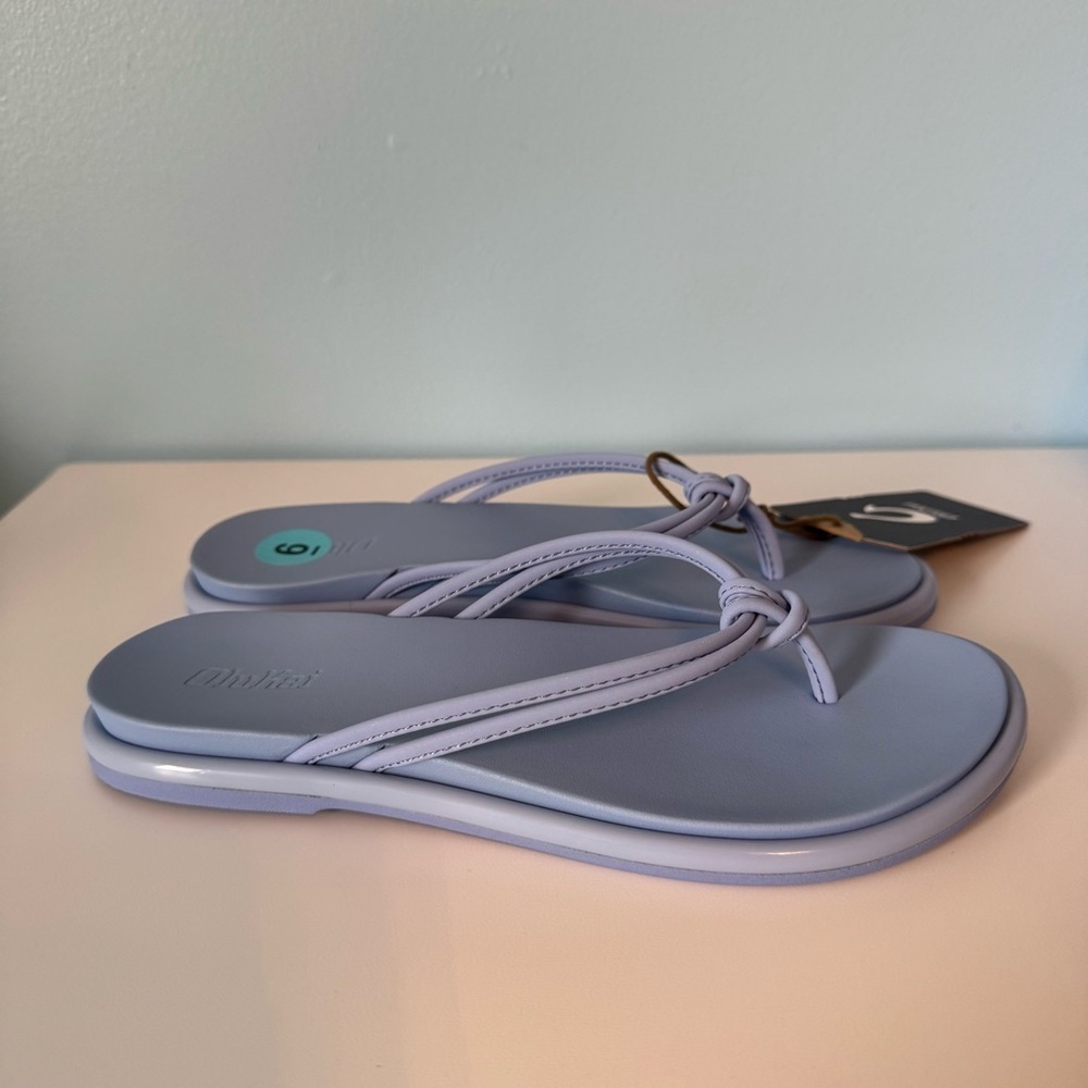 NWT OluKai Women’s Aka Cloud Blue Flip Flop Size 6 Sandals - Picture 2 of 8